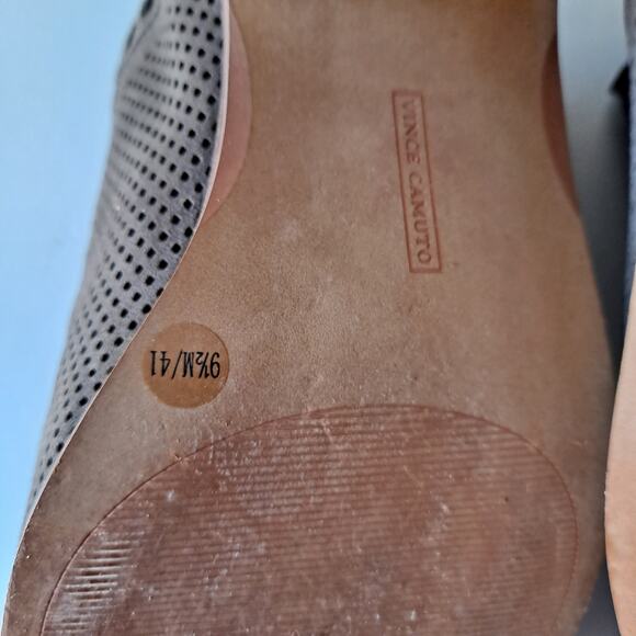 Vince Camuto Palmina Perforated Suede Block Heel Ankle Boot Brown Women Size 9.5 - Picture 10 of 13